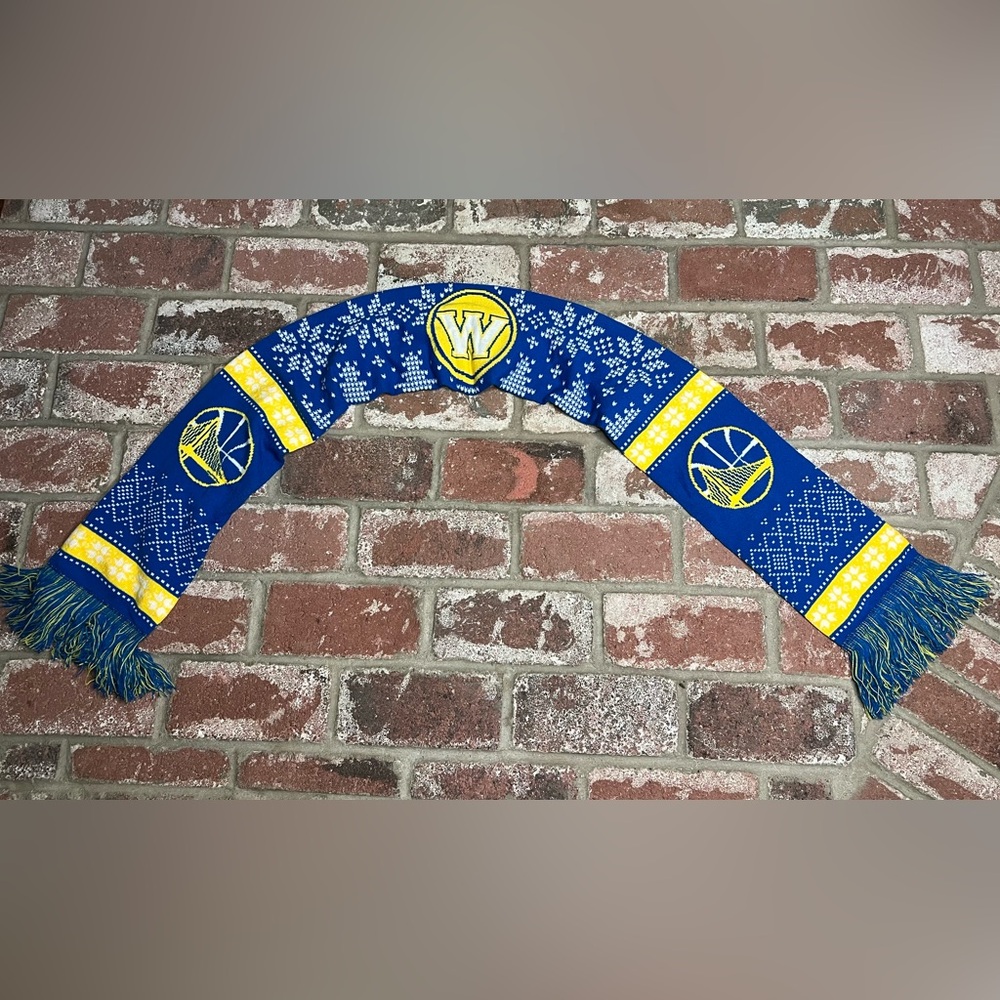 FOCO 2018 California Golden State Warriors Reversible Thematic Scarf.